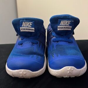 Nike Star Runner toddler (boy) size 5c Blue sneakers